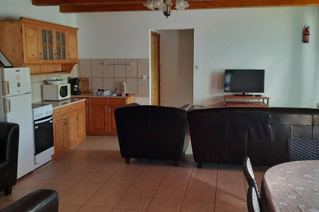 Andrea Nyaralohaz Villa Kovagoors Luaran gambar