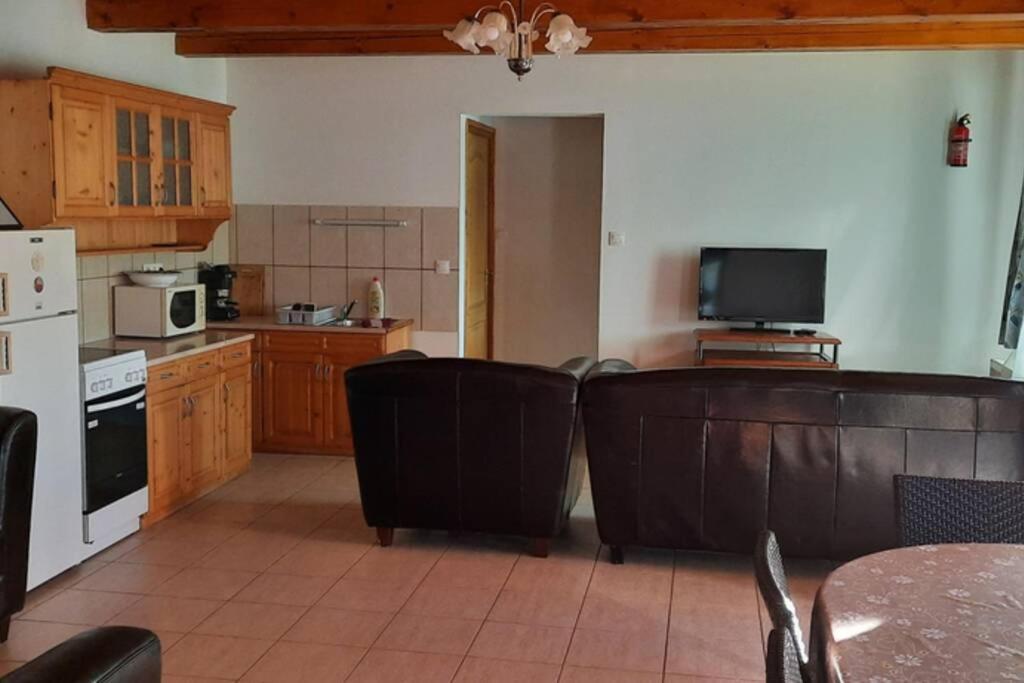Andrea Nyaralohaz Villa Kovagoors Luaran gambar